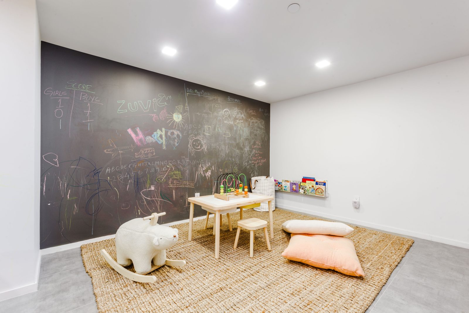 Harlem Duplex — interior photograph